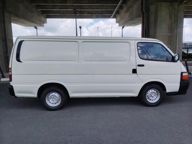 2001 Toyota Hiace 2.4 (M) Panel Van - 4