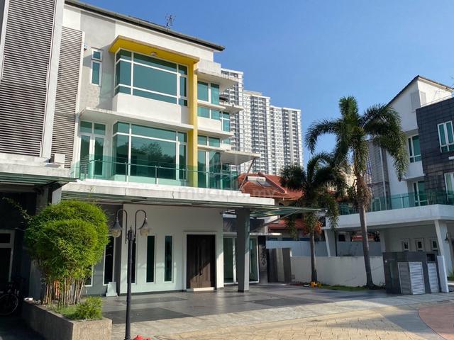 [TERMURAH !! ] 3 STOREY SEMI D with lift LAMAN DAMAISARI, MONT KIARA 1