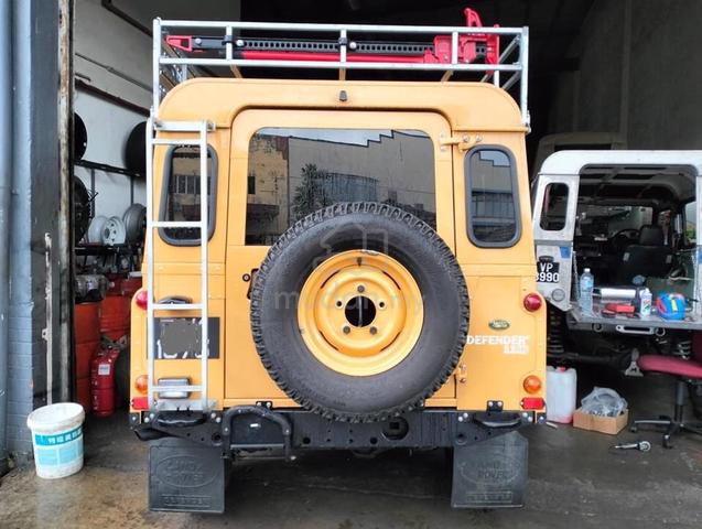 2001 Land Rover DEFENDER 110 2.5 (M) - 3