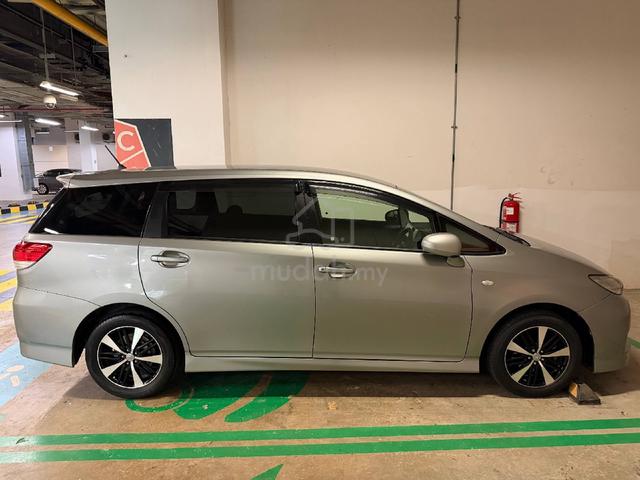 2010 Toyota WISH 1.8 S ZGE20W (A) - 4