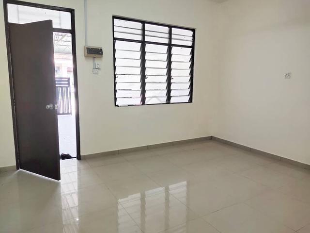 Taman Kiaramas Kluang Double Storey Low Cost House (100% full loan) 2