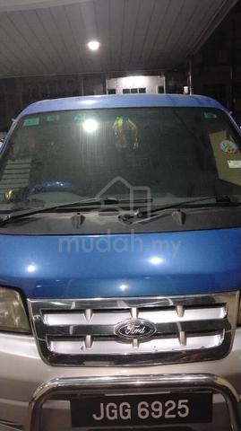2001 Ford SPECTRON 1.8 XLT (A) - 2