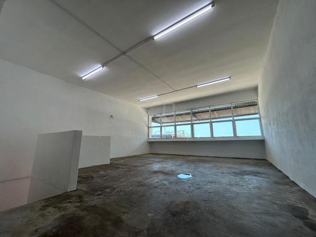 Taman Makmur，Lunas Kedah Double storey Newly renovated shop lot 1