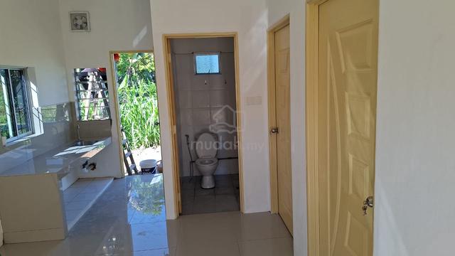 Corner terraced house for rent at middle Putatan/ Penampang  1