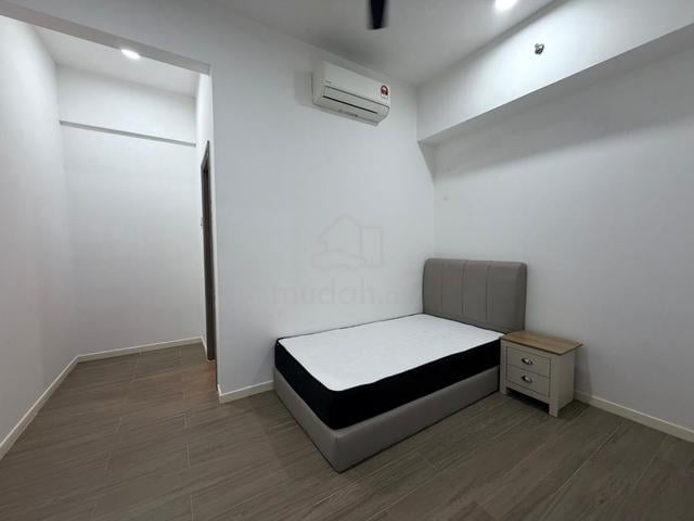 Bay Suites 1