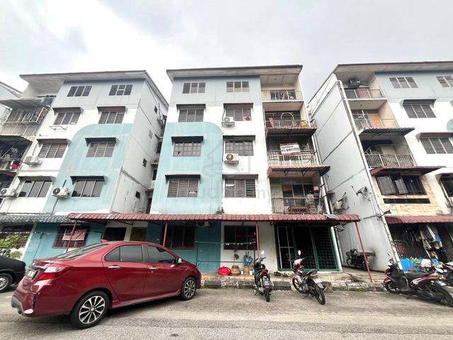 Flat PKNS Seksyen 18 Shah Alam 1