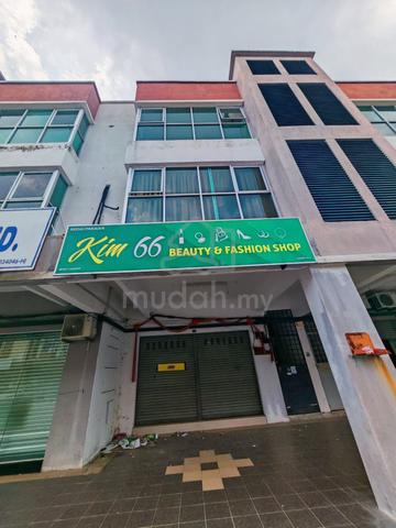 Three Storey Shop lot @ Sitiawan 1