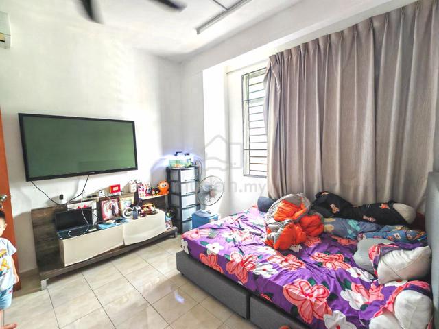 Indah Court Apartment (Bukit Indah) 1