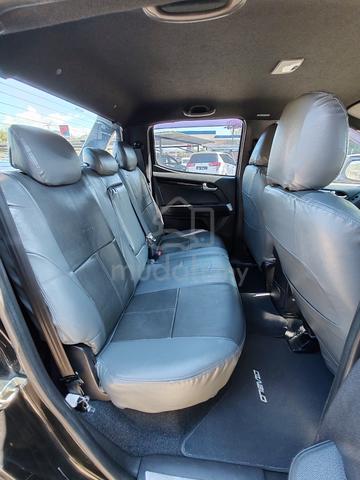 2015 Isuzu D-MAX 3.0 V-CROSS 4x4 (A) - 5