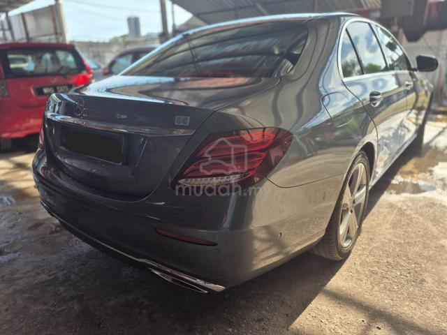 2018 Mercedes Benz E200 2.0 AVANTGARDE (CKD) (A) - 2