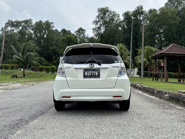 2014 Honda JAZZ 1.3 HYBRID FACELIFT (A) - 4