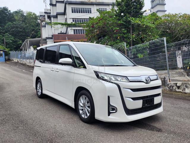 2022 Toyota NOAH 2.0 Z (A)👍RARE Specs 4Tone Color - 1