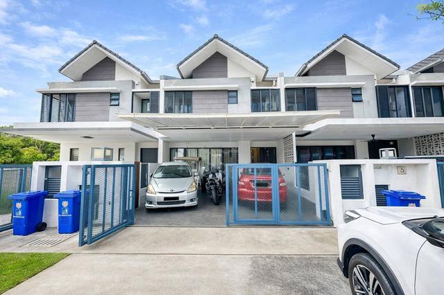 FULL FURNISHED 💥 2 Storey Superlink Lagenda Garden Bukit Jelutong 1