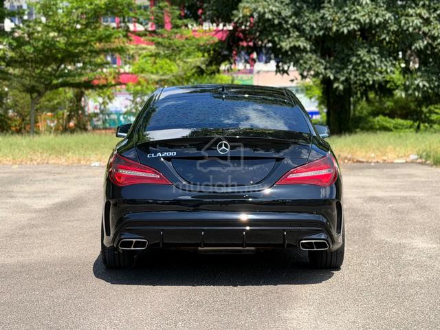 3y Warranty 2017 Mercedes Benz CLA200 1.6 AMG LINE - 4