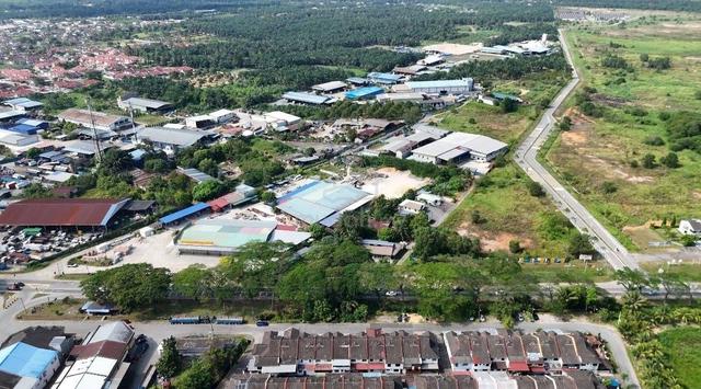 3.7 Acres Agriculture Zoning Industrial Land @ Kulai, Batu 26, Johor 1