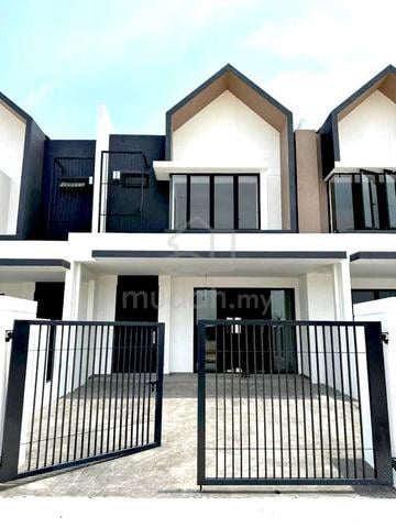 Serenia Aiora fully furnised Bandar Serenia Sepang Klia 1