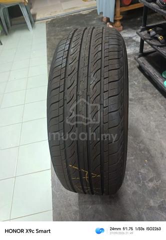 215 / 60 / 16 tyre - photo 2 of 3