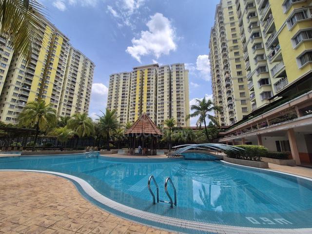 PV 10 Platinum Lake Condominium 1