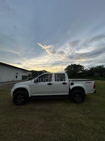 2010 Isuzu D-MAX 2.5 4x2 (STANDARD) (M) - 5