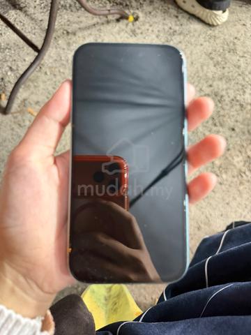 iphone 16 - photo 2 of 4