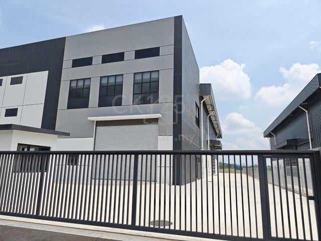 85x245ft Brand New KIIP Kapar Batu 11 Klang Semi D Factory Warehouse 1
