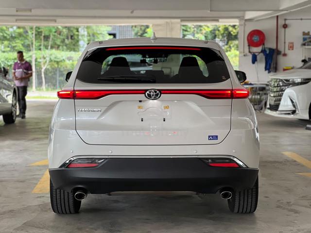 2021 Toyota HARRIER 2.0 Z *LOW MILEAGE - 4