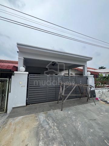 Newly Renovated 1 Storey Terrace Full Furnish 4 Bedroom In TOWN 1