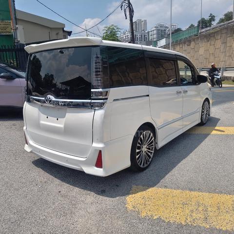 2021 Toyota VOXY 2.0 ZS KIRAMEKI III (A) - 5