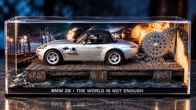 James Bond BMW Z8 1:43 Issue 1 Original Package - photo 6 of 6