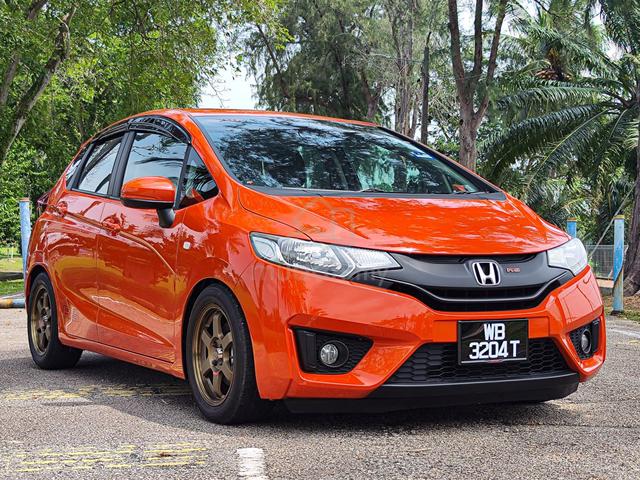 2015 Honda JAZZ RS 1.5 S (A) GK5 FULL LOAN FLRS - 3