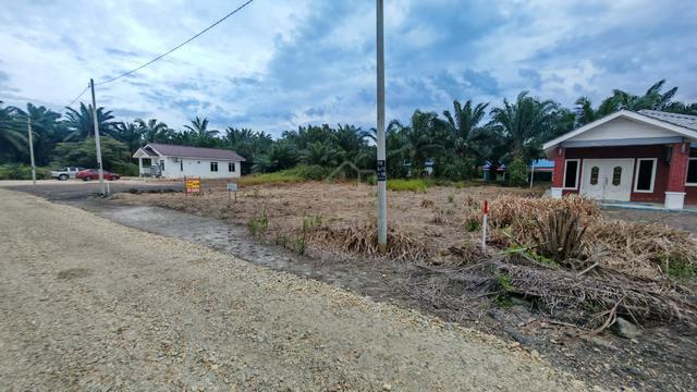 Tanah lot Parit Bengkok, parit raja, 5566kps geran persendirian 1
