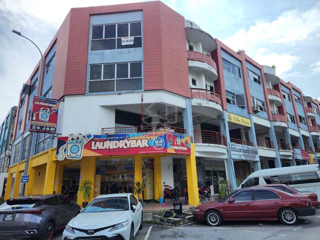Bandar Country Homes Freehold Shop - Ground Floor 1