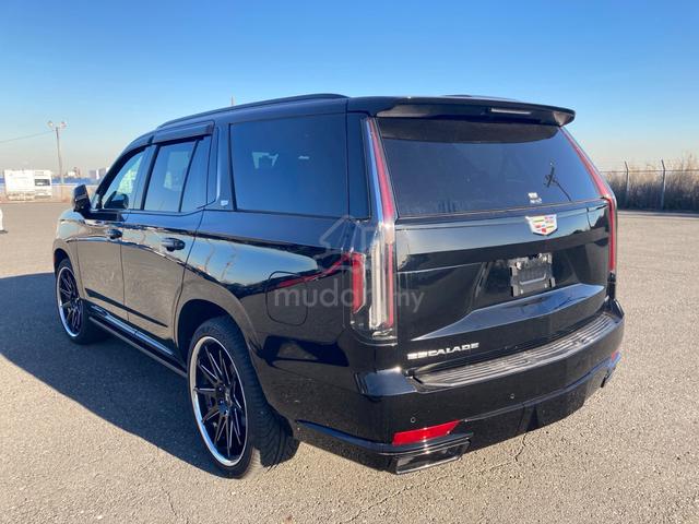 2021 Cadilac Escalade Royal/ Free 10 Year Warranty - 4