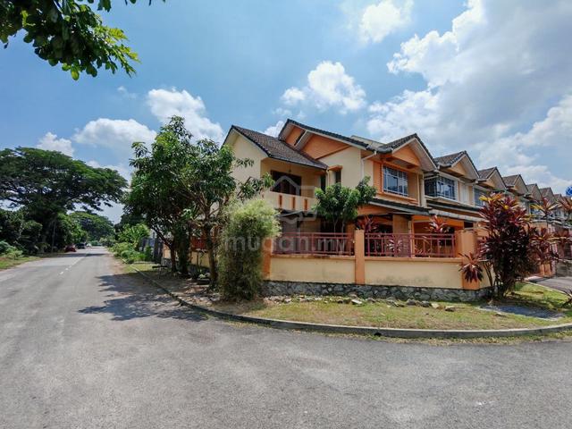 CORNER LOT Renovated Double Storey Terrace House Seksyen 9 Bangi 1