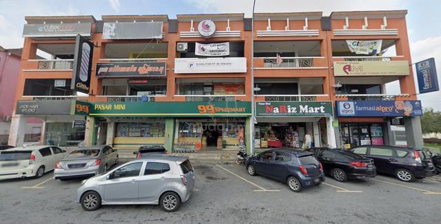 bandar baru selayang 3 sty shoplot , 22x59 , strata title , non bumi 1