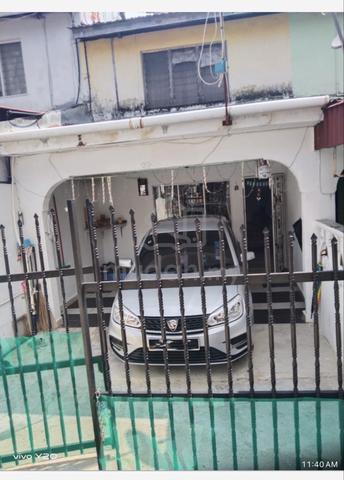 Low cost double storey jln Melunak , Ulu Tiram Johor 1