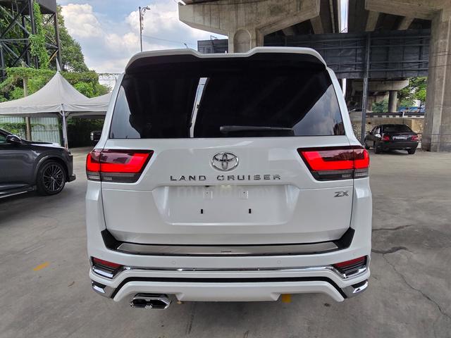 2024 Toyota LANDCRUISER 3.5 ZX (A) LC300 5A/14k km - 4
