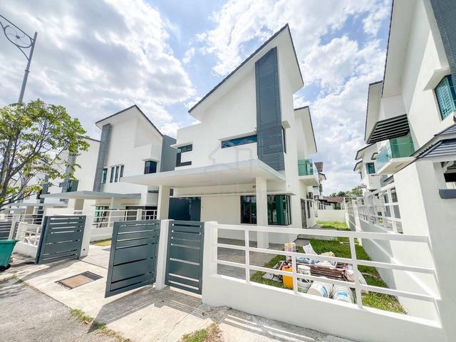 BRAND NEW Semi D Taman D'Ramal Sungai Ramal Kajang 1
