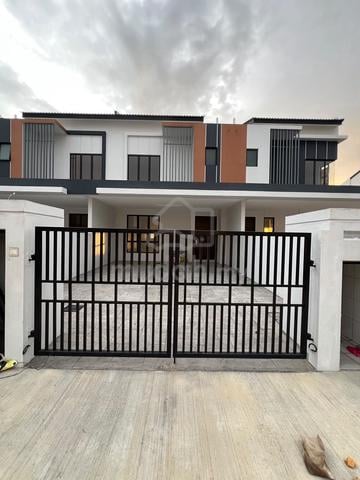 Agate Residence Dengkil Brand New Unit for rent 1
