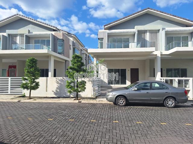 Simpang Ampat, Villa Raintree. 1