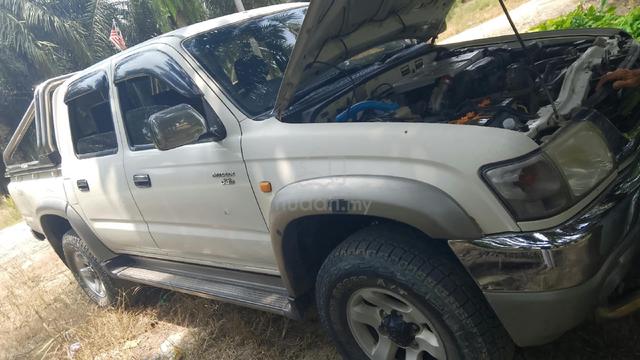 2006 Toyota HILUX 2.5 G MY05 KUN25R (M) - 1