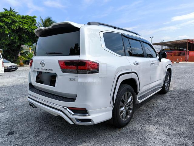TOYOTA LANDCRUISER 3.5 ZX (A) 🔥LC300🔥8k Mileage - 2