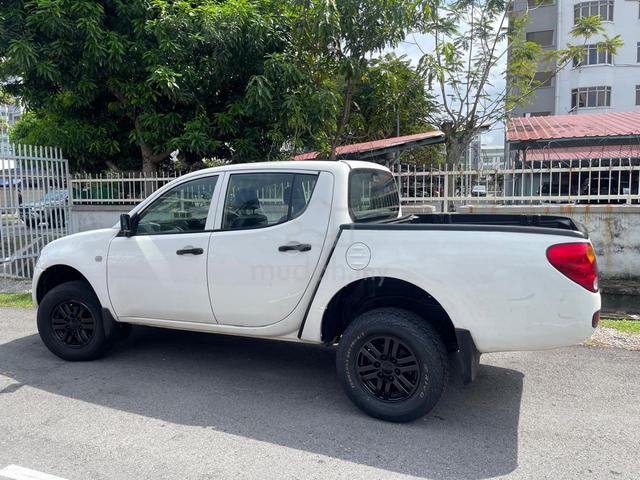 2012 Mitsubishi TRITON 2.8 HEAVY DUTY (M) - 4