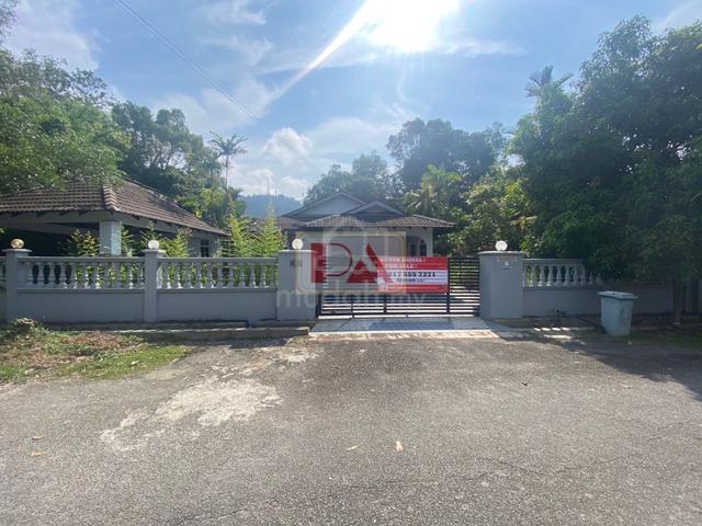 Single-Storey Bungalow for Sale @ Medan Tok Sira, Kuantan 3