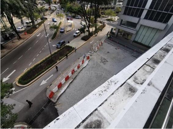 Rare 3 sty Detached Building Kl city Main Road view with Parking bays 1