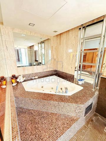 Moonlight Bay 4 Storey Bungalow Fully Furnished at Batu Ferringhi 1