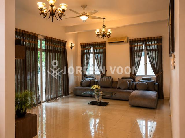 Dedaun 2sty Corner Bungalow Partial Renovate Bigger Land Bandar Cassia 1