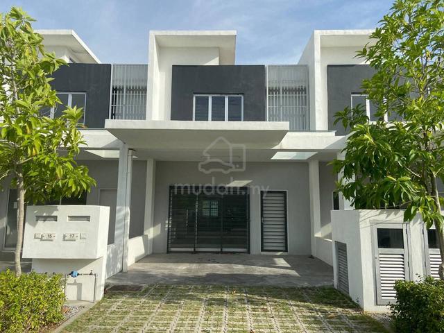 Double Storey Terrace Casa Green Cybersouth Dengkil 1