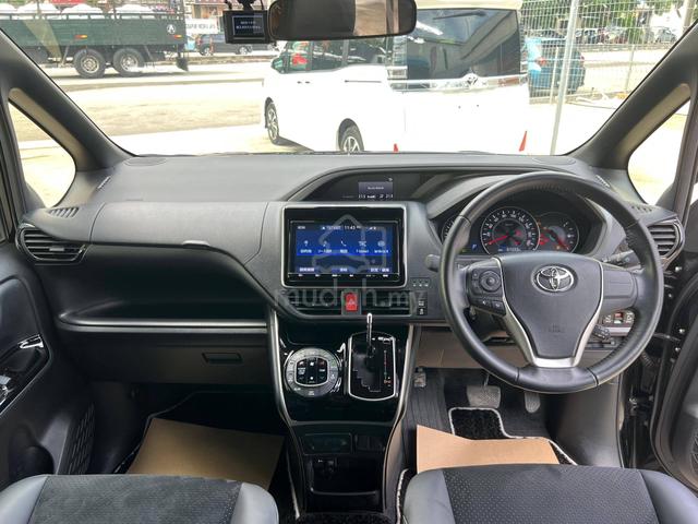 2021 Toyota VOXY 2.0 ZS KIRAMEKI 3 (A) - 4