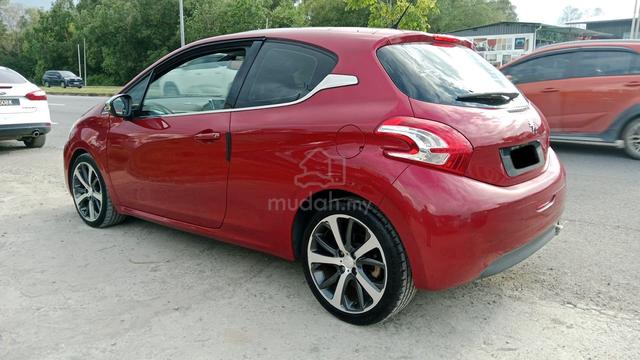 2016 Peugeot 208 1.6 VTi ALLURE (A) 2 door limted - 4